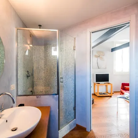 Antica Via Volta - The House Of Travelers * Como