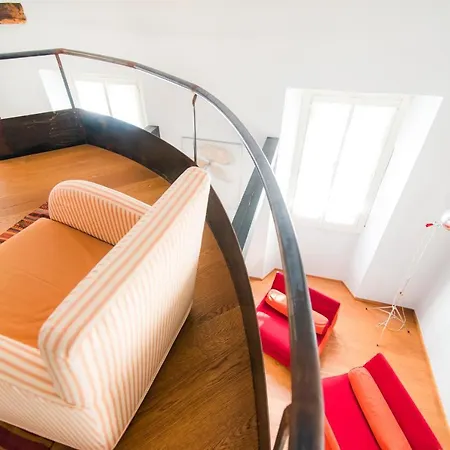 Antica Via Volta - The House Of Travelers Apartment *