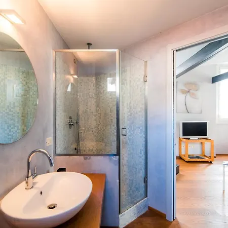 Antica Via Volta - The House Of Travelers Apartment Como