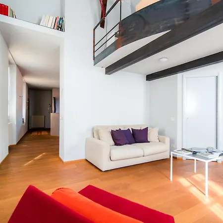 Antica Via Volta - The House Of Travelers *