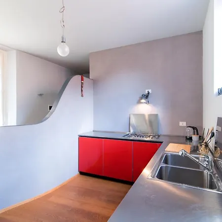 Antica Via Volta - The House Of Travelers Apartment *