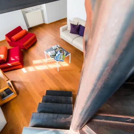 Antica Via Volta - The House Of Travelers *