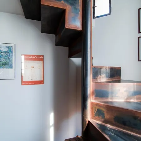 Antica Via Volta - The House Of Travelers Apartment *