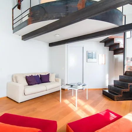 Appartement Antica Via Volta - The House Of Travelers